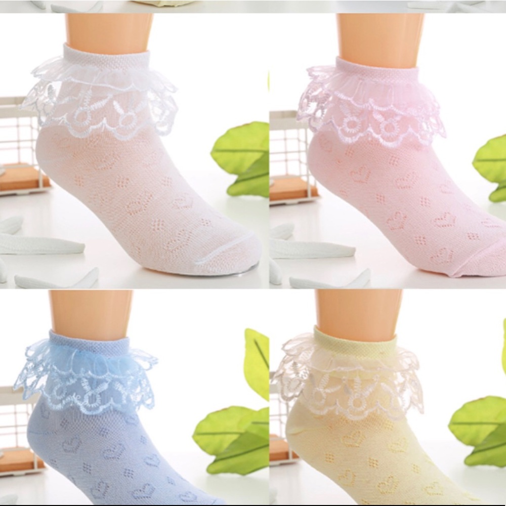 NWT 2 Pairs Girls Lace Socks